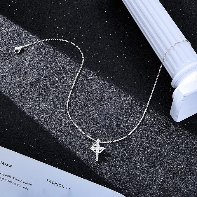 Bloom ™ | Kruis & Kroon Ketting - Image 11