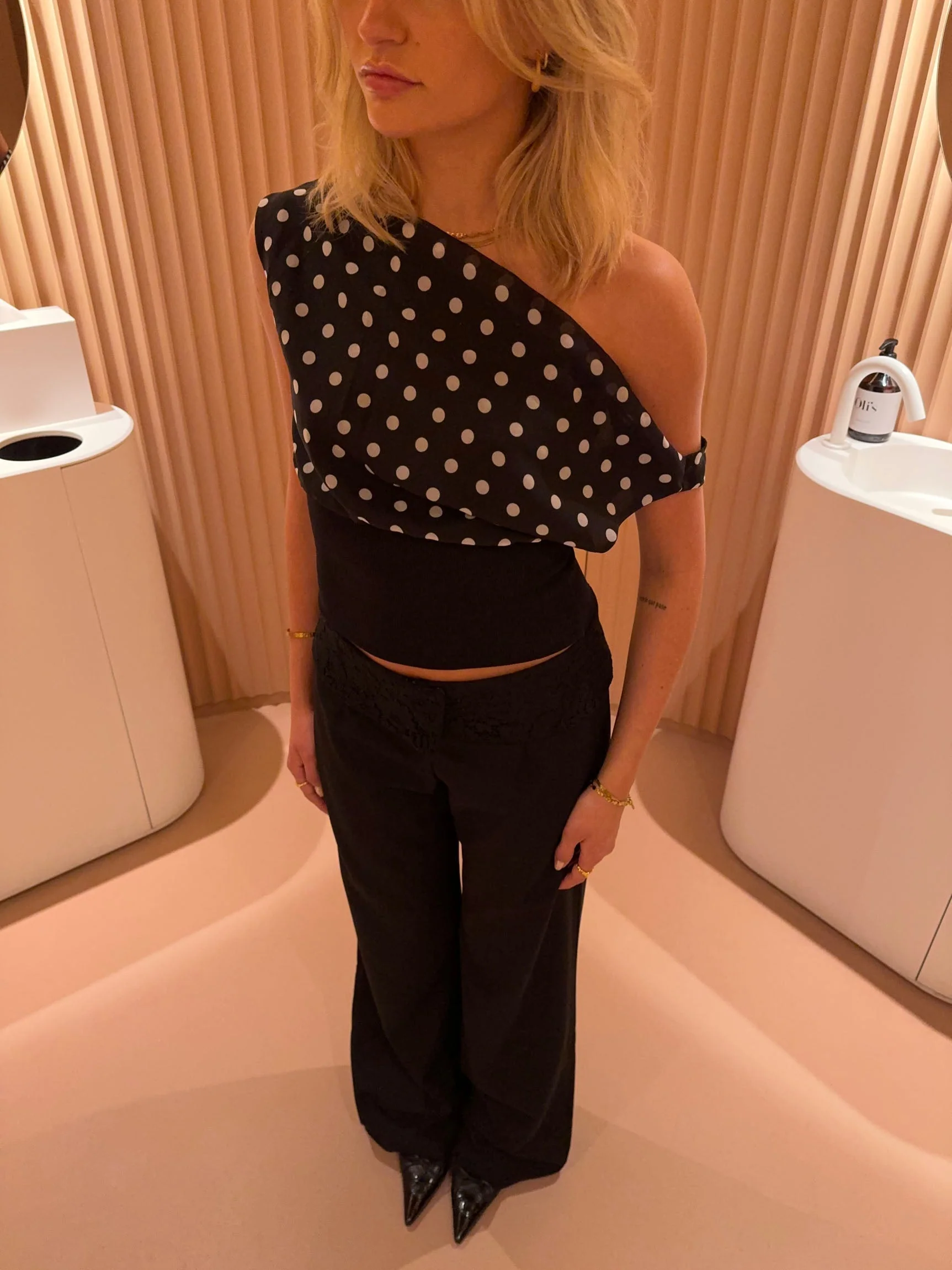 Bloom ™ | Lina - Polka Dotted Top | Speels & Elegant in Zwart-Wit - Image 6